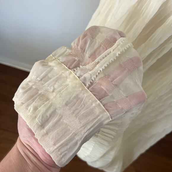 Vintage 1940s Nightgown by Iris Creme Nylon Seersucker Crepe // Size 32 Small - Picture 8 of 11